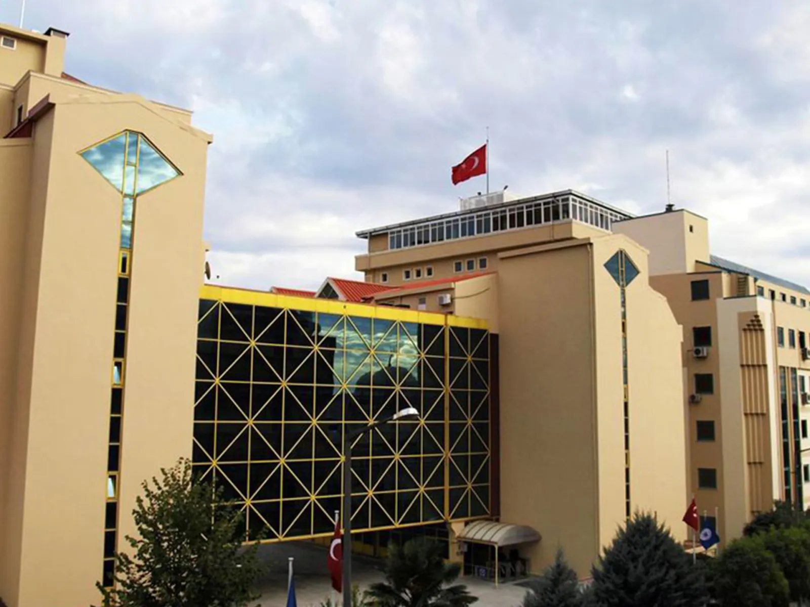 Acıbadem Doğuş Üniversitesi 2
