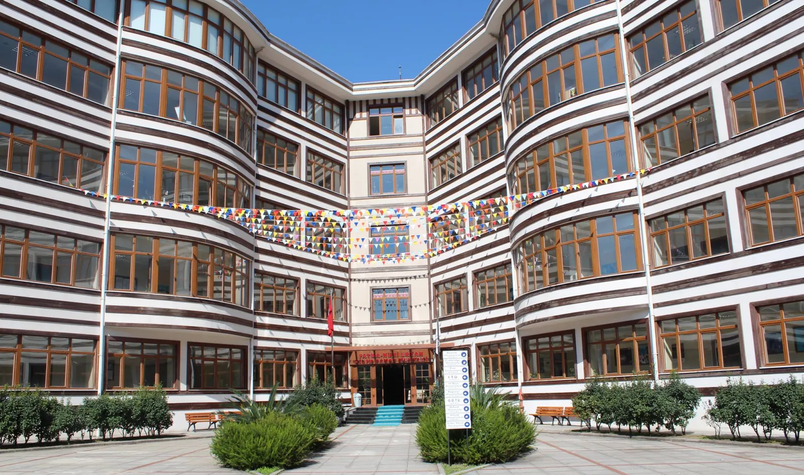 Fatma Nuri Erkan Bilim Sanat Merkezi 1